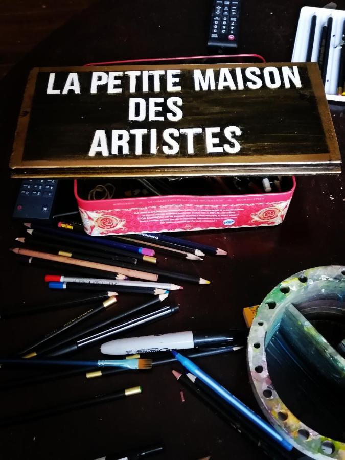 הוילה Saint-Sulpice-les-Feuilles La Petite Maison Des Artiste מראה חיצוני תמונה